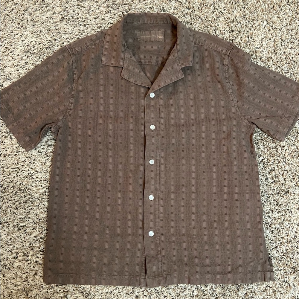 Abercrombie & Fitch Embroidered Camp Collar Button Up Shirt